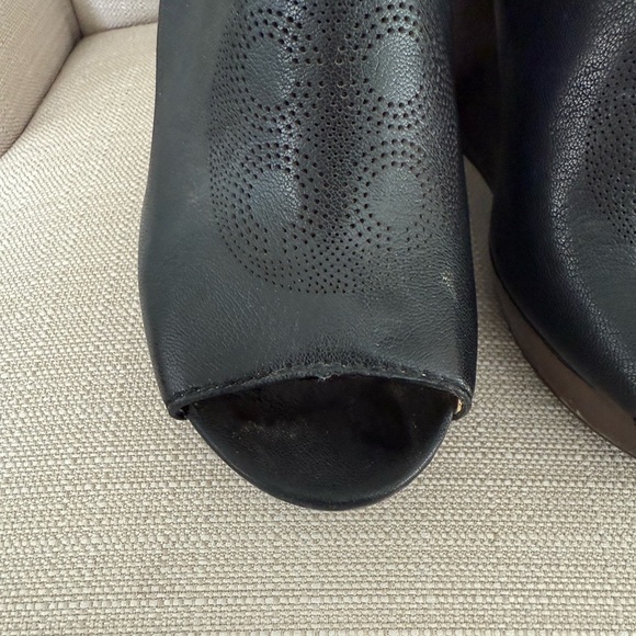 Coach Black Leather Jade Wedges, Size 8 - Picture 4 of 9